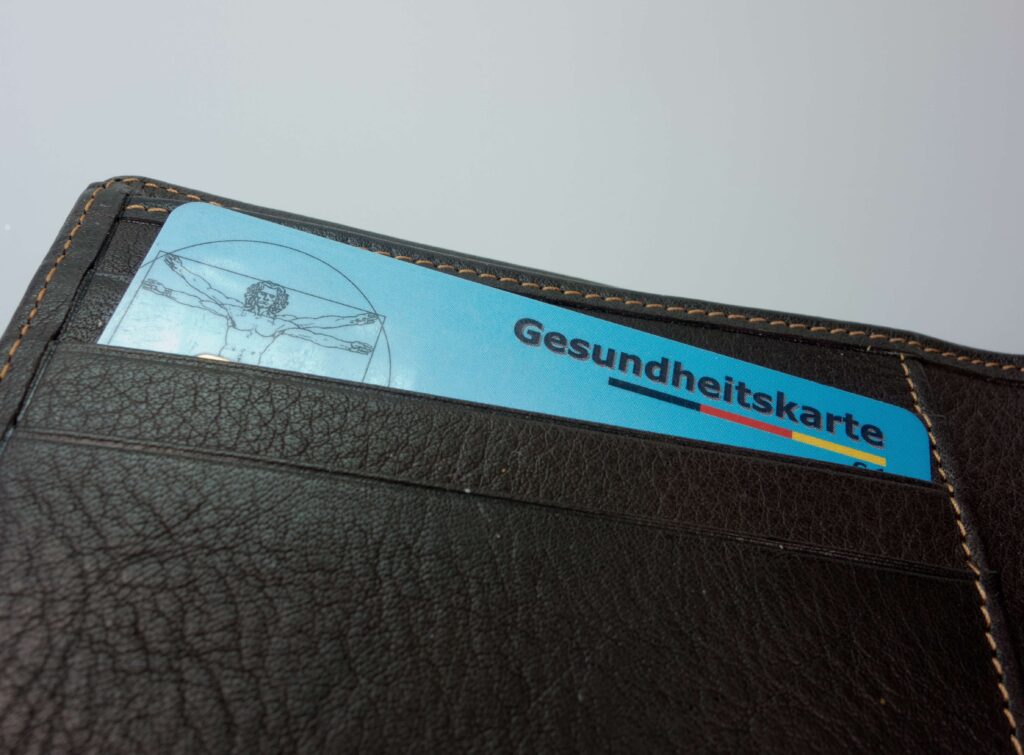 Versicherungen steuerlich absetzen 2026 Angestellte